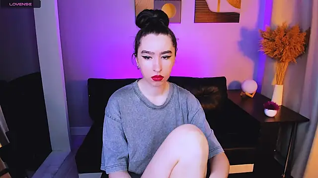 Snapshot of Lily_xBabe chatting on May 24, 2026, 9:31 am Lily xBabe online show from May 24, 2026, 9:31 am