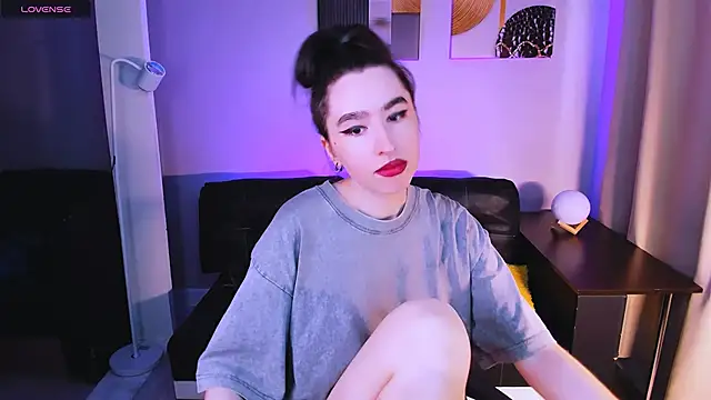 Snapshot of Lily_xBabe chatting on May 13, 2026, 2:02 pm Lily xBabe online show from May 13, 2026, 2:02 pm