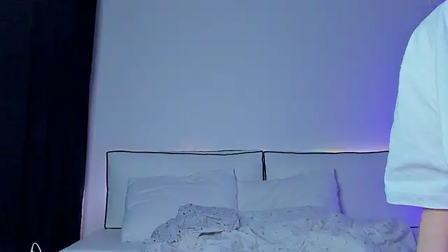 Snapshot of haileyishere chatting on January 8, 2025, 1:00 am haileyishere online show from January 8, 2025, 1:00 am