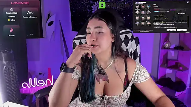 sweetcoralinee online show from March 8, 2026, 2:04 am