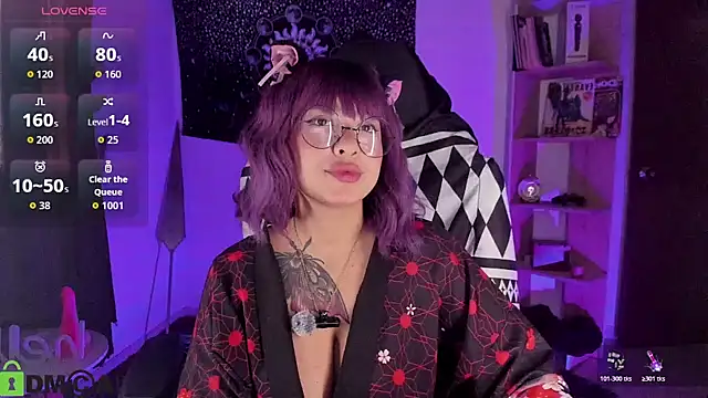 sweetcoralinee online show from March 12, 2026, 3:05 pm