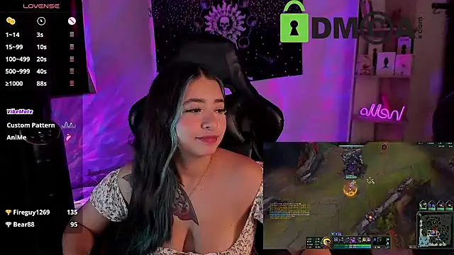 sweetcoralinee online show from March 11, 2025, 5:35 am