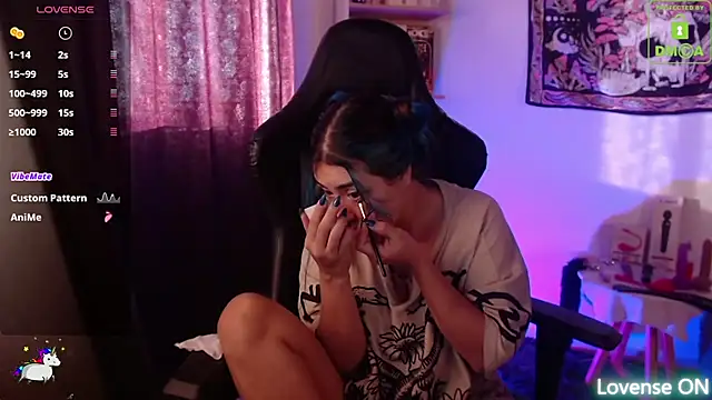 sweetcoralinee online show from September 28, 2025, 10:06 pm