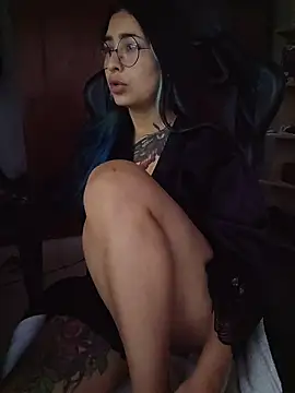 sweetcoralinee online show from March 26, 2026, 2:15 pm