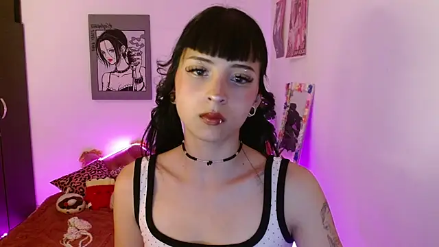 Snapshot of Kind_Scarlett chatting on February 11, 2026, 12:43 am Kind Scarlett online show from February 11, 2026, 12:43 am