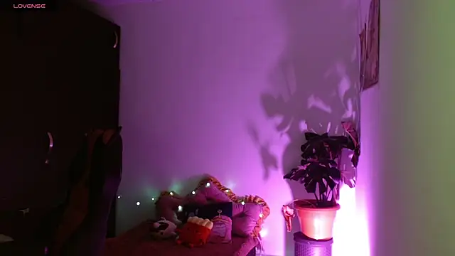 Kind Scarlett online show from May 28, 2026, 10:48 pm