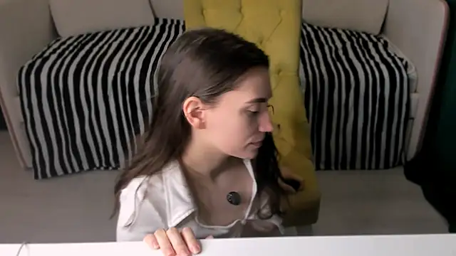 pussyhome2407 online show from October 19, 2025, 8:22 pm