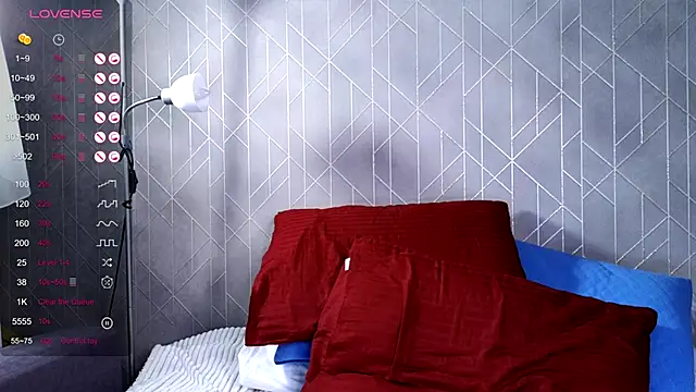 Snapshot of Allure_goldennX chatting on October 30, 2025, 2:10 am Allure goldennX online show from October 30, 2025, 2:10 am