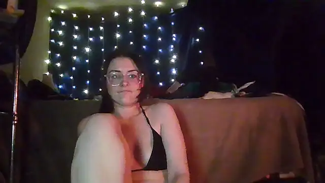 EyaDivine1 online show from June 10, 2026, 3:41 am
