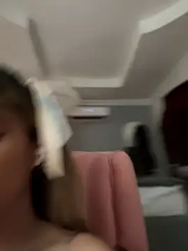 Snapshot of emiss_ chatting on March 9, 2025, 3:16 pm emiss online show from March 9, 2025, 3:16 pm