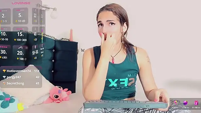 Snapshot of Rubi_30 chatting on March 12, 2025, 7:36 pm Rubi 30 online show from March 12, 2025, 7:36 pm