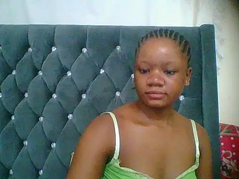 HotJeylee online show from December 22, 2025, 6:52 pm