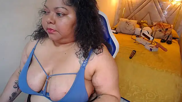 Snapshot of brunette_35 chatting on February 24, 2025, 10:04 am brunette 35 online show from February 24, 2025, 10:04 am