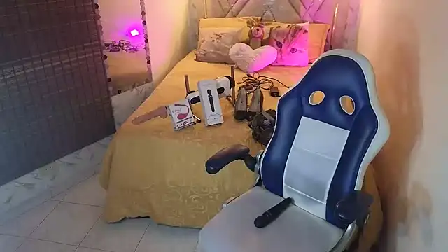 Snapshot of brunette_35 chatting on March 8, 2025, 12:00 am brunette 35 online show from March 8, 2025, 12:00 am