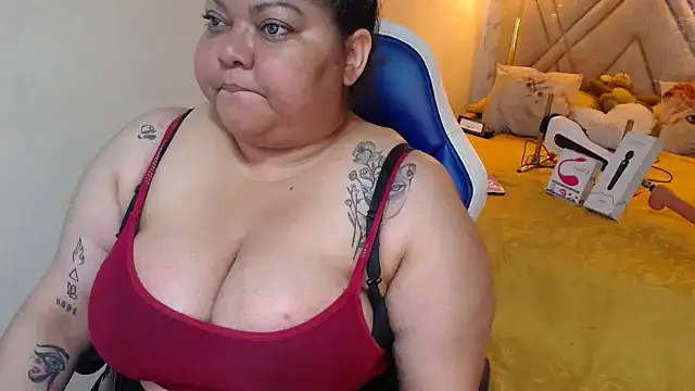 Snapshot of brunette_35 chatting on February 23, 2025, 2:29 am brunette 35 online show from February 23, 2025, 2:29 am