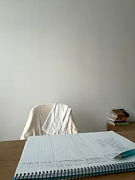 streetdoll online show from September 20, 2025, 6:51 am