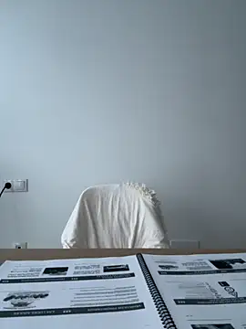 streetdoll online show from September 30, 2025, 6:41 am