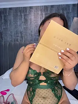 ThaniaJones online show from February 16, 2026, 12:04 pm