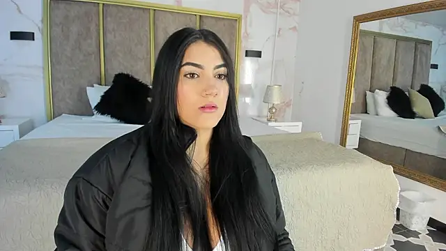 Snapshot of PaulinaDuarte chatting on February 13, 2026, 11:43 am PaulinaDuarte online show from February 13, 2026, 11:43 am