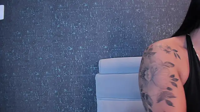 Snapshot of PaulinaDuarte chatting on February 17, 2026, 11:40 am PaulinaDuarte online show from February 17, 2026, 11:40 am