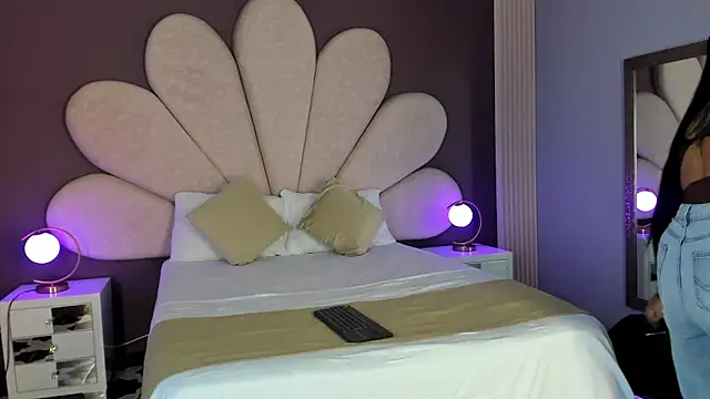 Snapshot of PaulinaDuarte chatting on March 11, 2026, 12:10 pm PaulinaDuarte online show from March 11, 2026, 12:10 pm