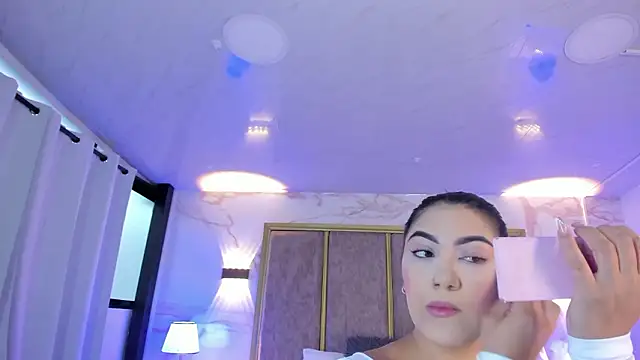 Snapshot of PaulinaDuarte chatting on March 8, 2026, 12:30 pm PaulinaDuarte online show from March 8, 2026, 12:30 pm