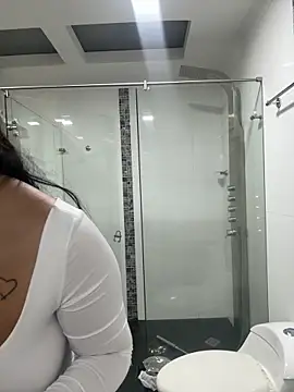 Snapshot of PaulinaDuarte chatting on March 5, 2026, 12:24 pm PaulinaDuarte online show from March 5, 2026, 12:24 pm