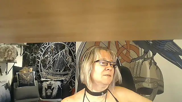 Snapshot of TittenMichelle chatting on September 10, 2025, 6:45 am TittenMichelle online show from September 10, 2025, 6:45 am