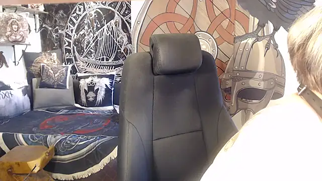 TittenMichelle online show from April 3, 2026, 8:43 am