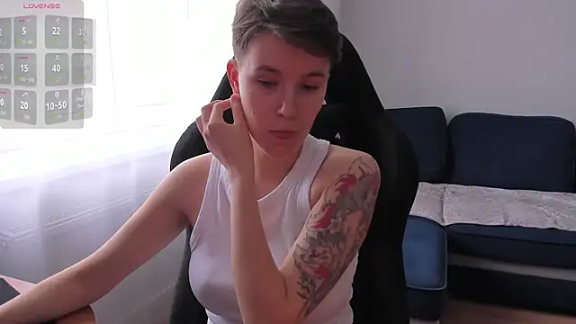 JessieFlower online show from November 7, 2025, 8:52 am