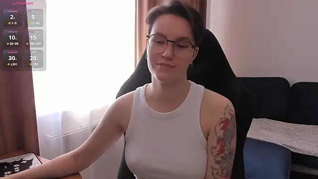 JessieFlower online show from May 6, 2026, 7:45 am
