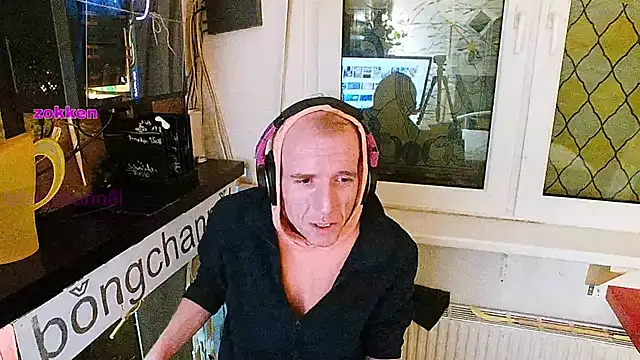 BongChannel online show from February 7, 2025, 11:34 pm