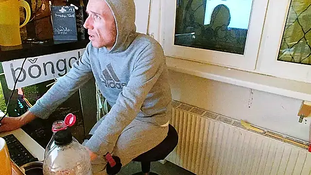 BongChannel online show from February 4, 2025, 2:28 am