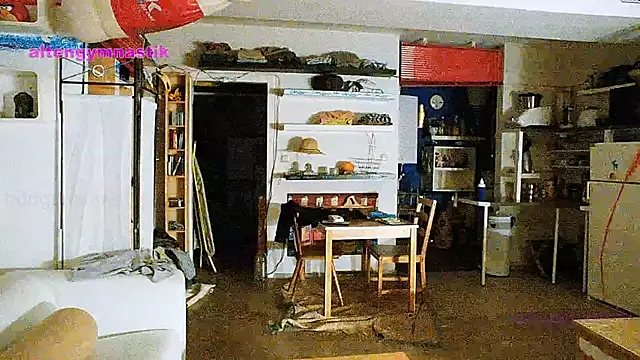 BongChannel online show from March 6, 2025, 10:36 pm