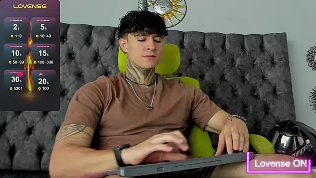 Jeins carter online show from February 17, 2025, 1:33 pm