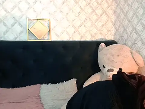 Emma-Wilson online show from October 3, 2025, 6:26 am