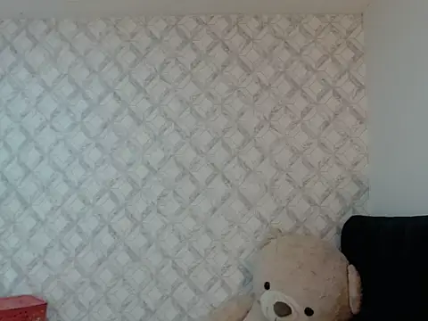 Snapshot of Emma-Wilson chatting on February 2, 2026, 5:39 am Emma-Wilson online show from February 2, 2026, 5:39 am