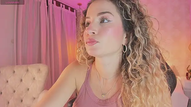 Shantall   online show from April 27, 2026, 12:03 pm