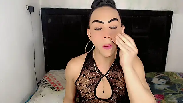 Snapshot of Michell_Queen chatting on April 9, 2026, 6:30 am Michell Queen online show from April 9, 2026, 6:30 am