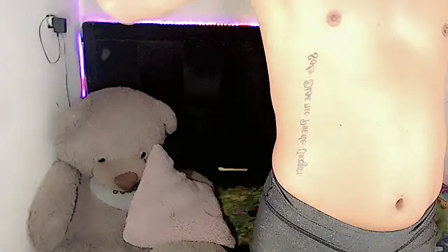 Snapshot of Michell_Queen chatting on March 11, 2026, 5:34 am Michell Queen online show from March 11, 2026, 5:34 am