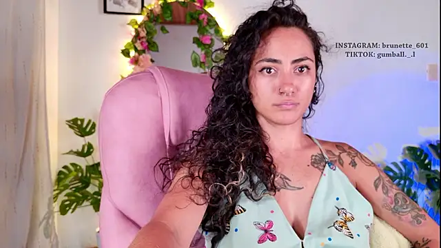 Snapshot of paula_brunette chatting on March 26, 2026, 4:22 am paula brunette online show from March 26, 2026, 4:22 am