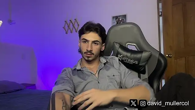 Snapshot of David_Brown18 chatting on February 23, 2025, 10:20 pm David Brown18 online show from February 23, 2025, 10:20 pm