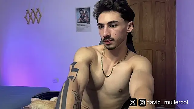 Snapshot of David_Brown18 chatting on February 10, 2025, 6:35 pm David Brown18 online show from February 10, 2025, 6:35 pm