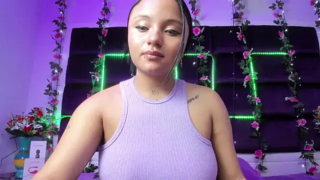 Snapshot of sweelanna__ chatting on February 21, 2025, 2:28 am sweelanna online show from February 21, 2025, 2:28 am
