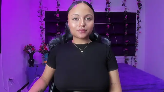 sweelanna   online show from April 11, 2026, 1:46 am