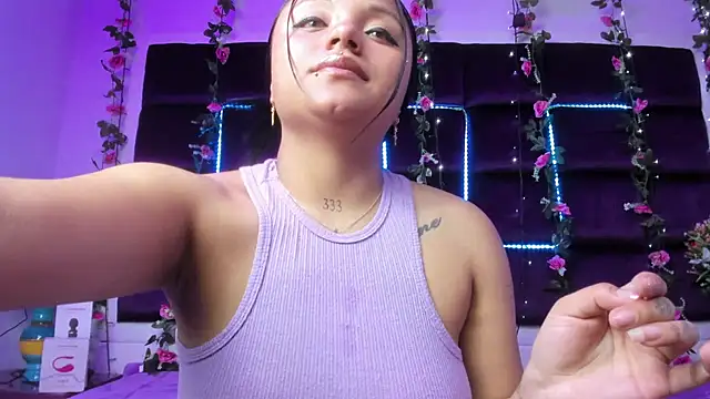 Snapshot of sweelanna__ chatting on February 21, 2025, 7:12 am sweelanna online show from February 21, 2025, 7:12 am