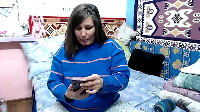 AdelineBlueEyes online show from November 17, 2025, 9:57 am