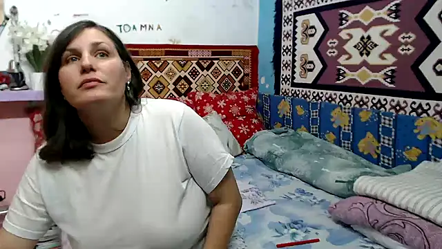 AdelineBlueEyes online show from October 28, 2025, 11:09 am