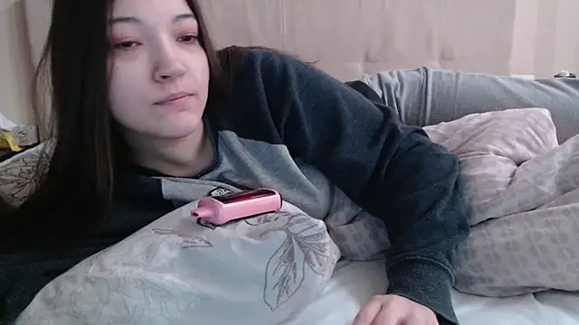 AlisaDevis online show from February 22, 2026, 7:22 am