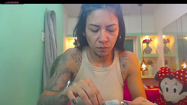 Snapshot of lorenapinto chatting on May 25, 2026, 11:25 pm lorenapinto online show from May 25, 2026, 11:25 pm